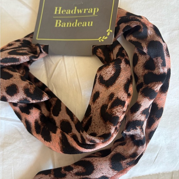 (Headwrap) Leopard Print Headwrap Bandeau - Picture 3 of 4